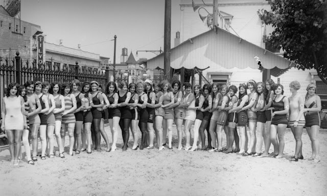 20 Amazing Vintage Photos Show What Coney Island Looked Like at the Turn of the 20th Century_Ha