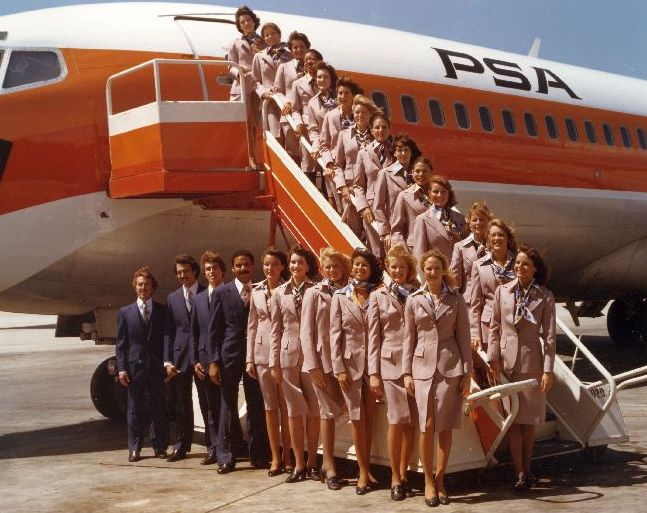 60 Vintage Pictures of Lovely Pacific Southwest Airlines Flight Attendants From the 1960s and 1970s_teo